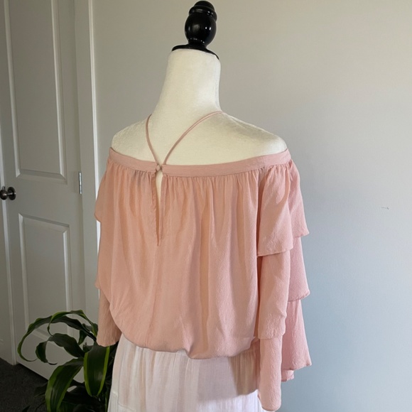 ** SOLD ** Pink Cold Shoulder Crepe Blouse - Size M - Picture 7 of 12